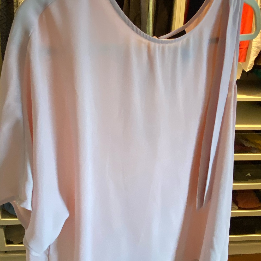 Beautiful light-pink top. - Picture 4 of 5
